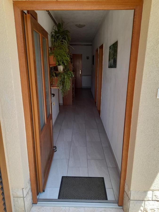 Apartamento Apartman Lipa Senj  Exterior foto